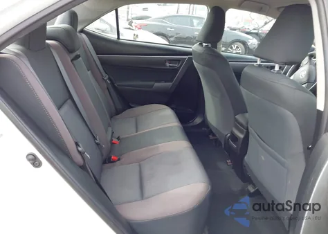 2018 Toyota Corolla Le z USA, uszkodzony, nr VIN 5YFBURHE2JP854769